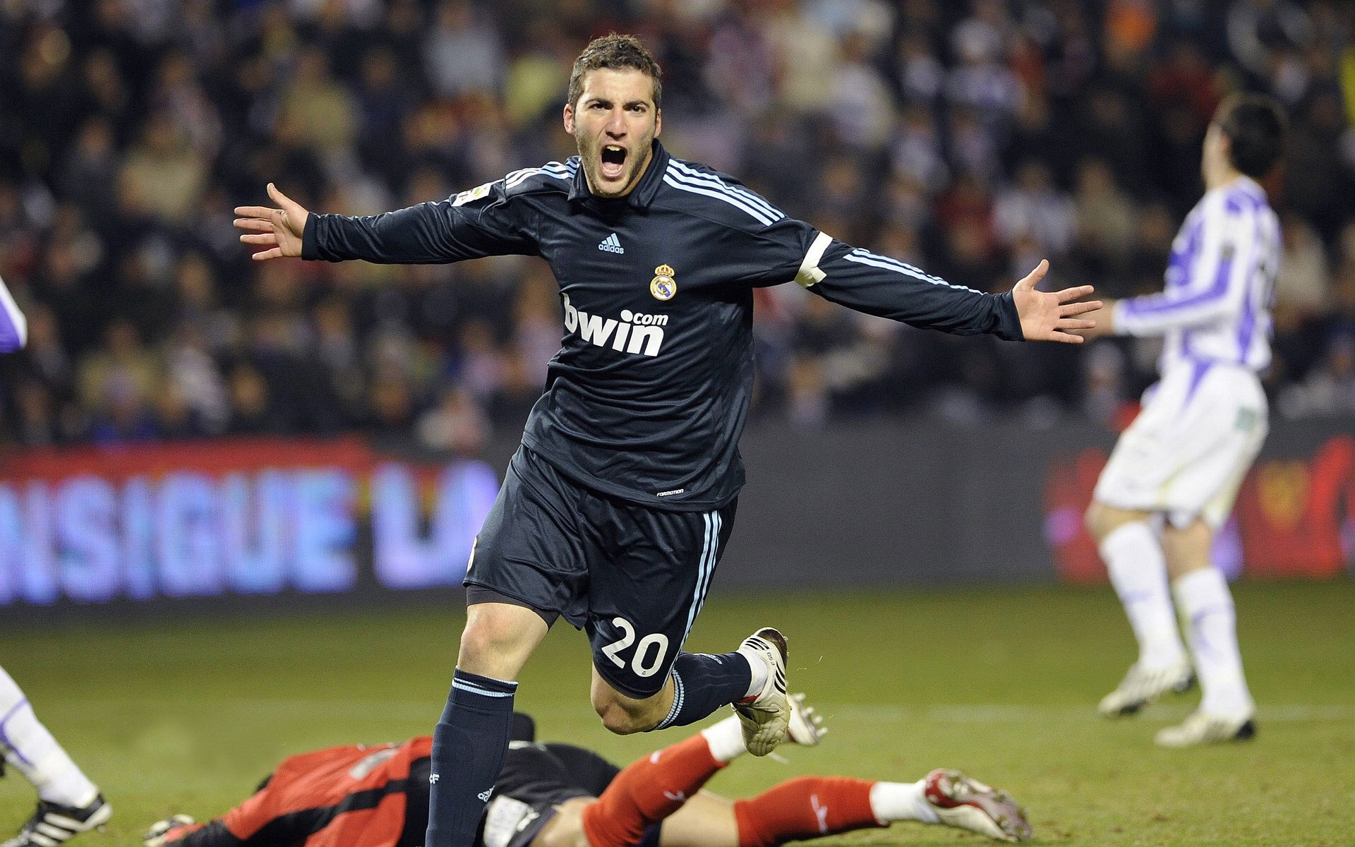 校园足球赛事体系不成熟，校园足球联赛实施方案